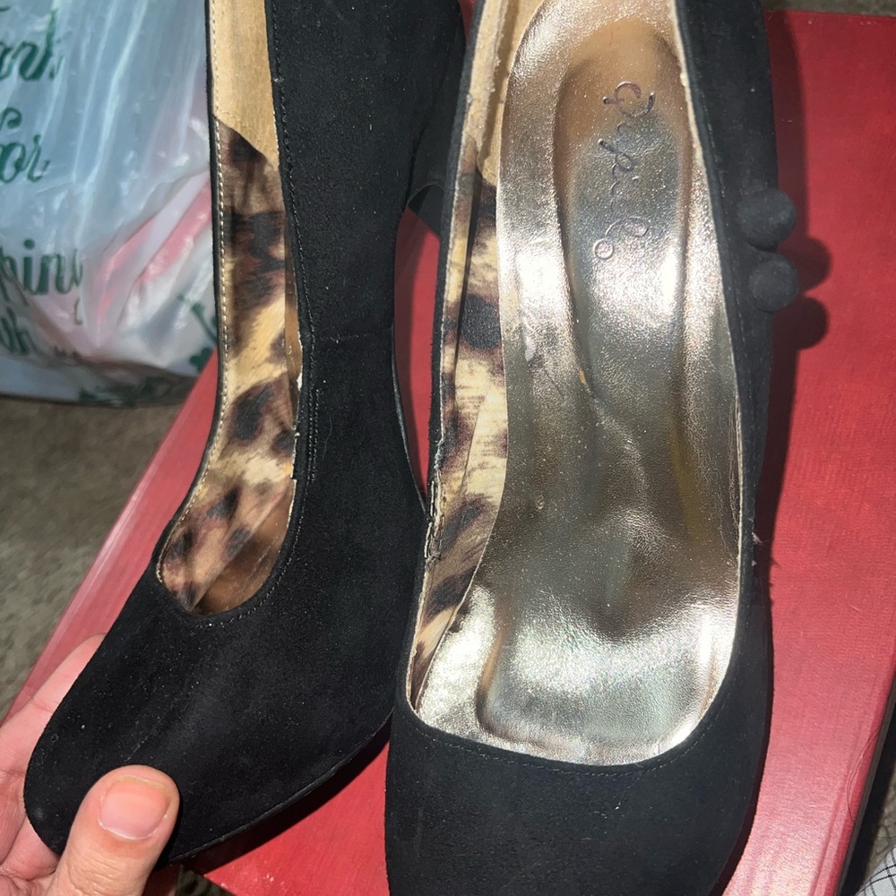Gorgeous Qupid All Black Any Occasion Plain Heels